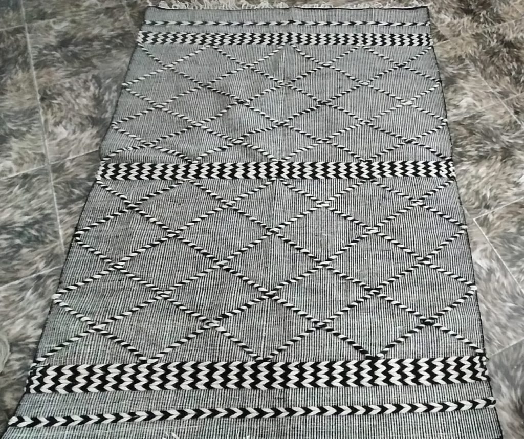 سجادة صوف صناعة يدوية