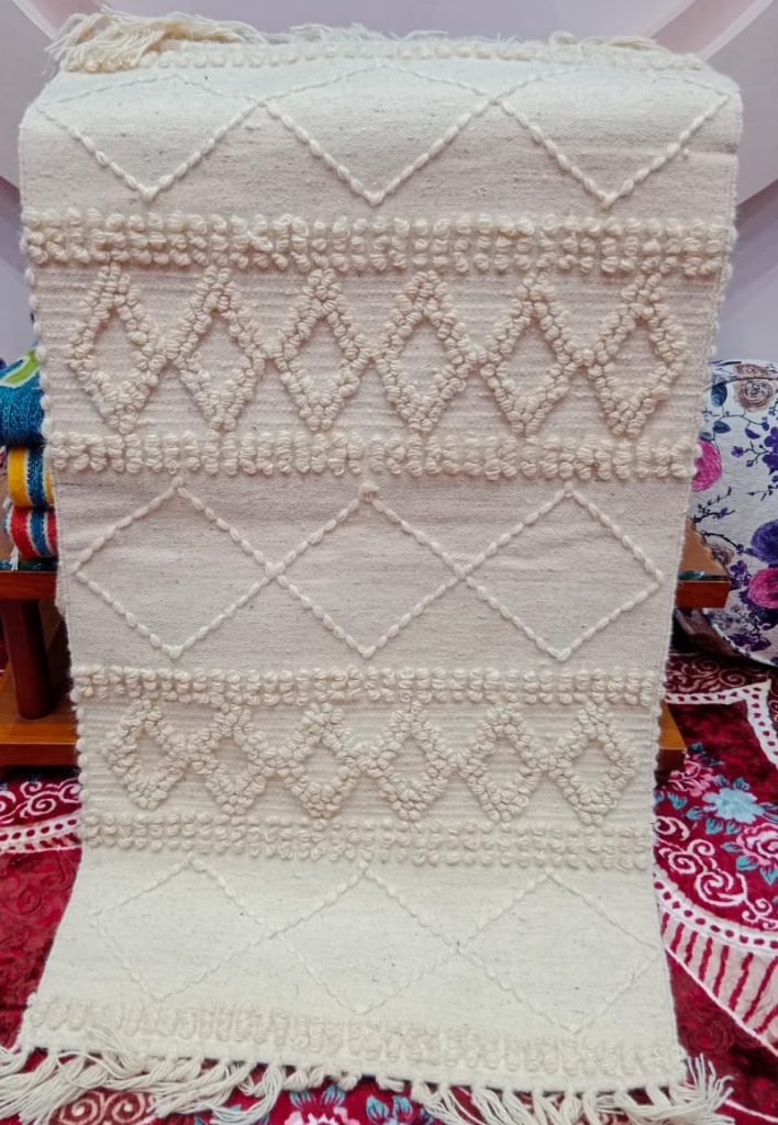 سجادة صوف صناعة يدوية