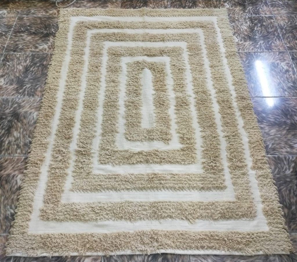 سجادة صوف صناعة يدوية