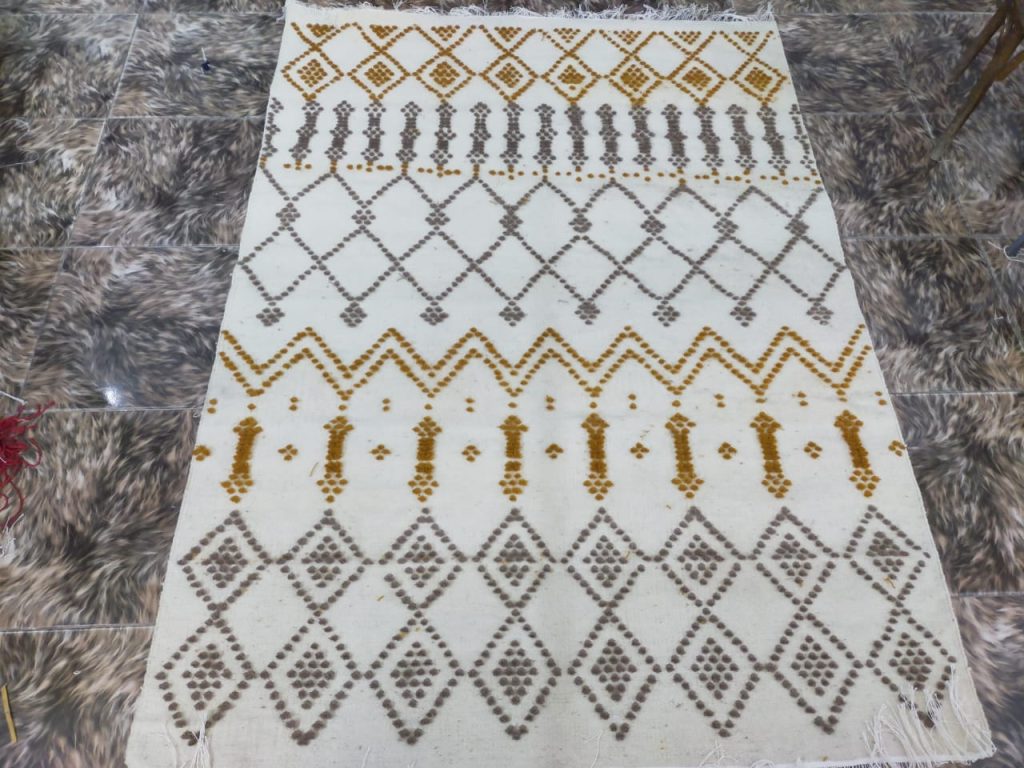 سجادة صوف صناعة يدوية