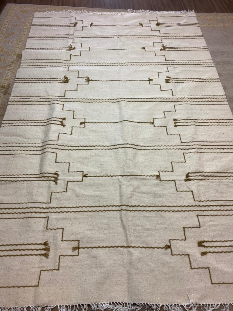 سجادة صوف صناعة يدوية
