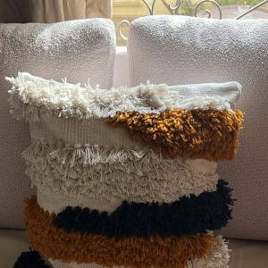 كوشن صوف صناعة يدوية