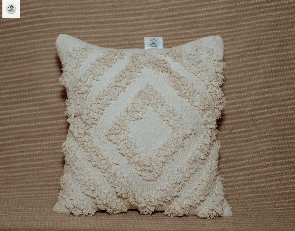 كوشن صوف صناعة يدوية