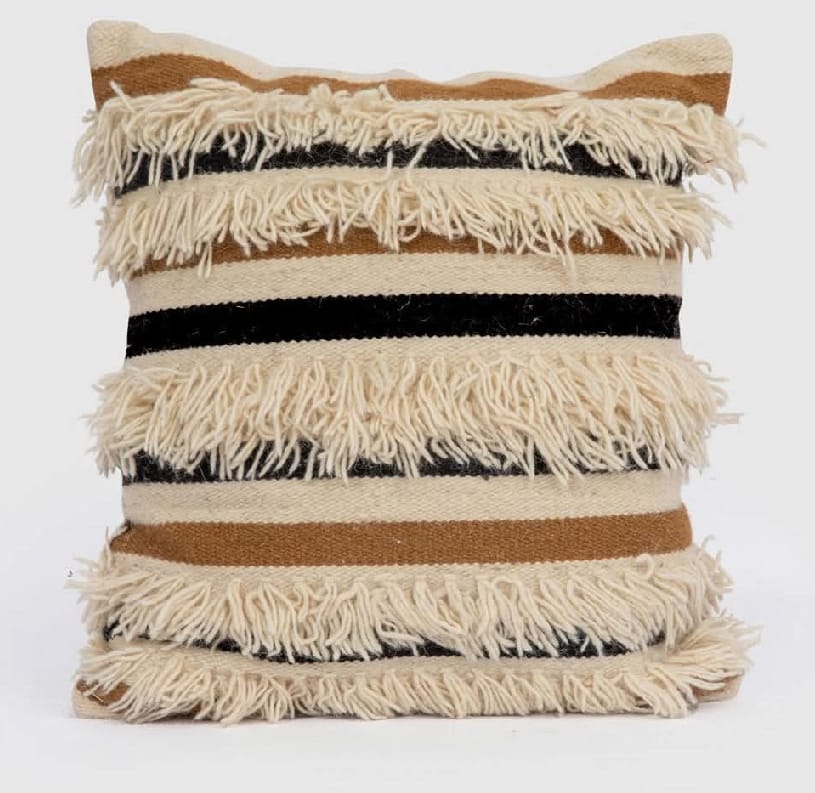 كوشن صوف صناعة يدوية